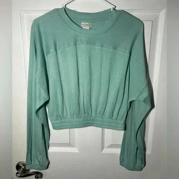L*Space Day Tripper Pullover Pool NWT cropped lightweight sweatshirt. Size Small - Picture 2 of 11